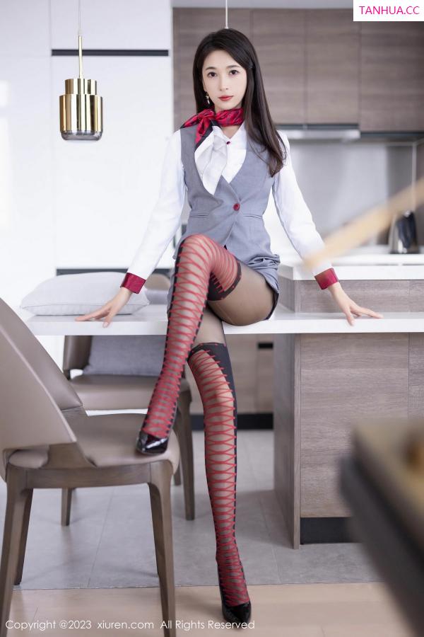 林乐一  [XiuRen]高清写真图 2023.06.25 No.6967 林乐一 黑丝美腿第14张图片